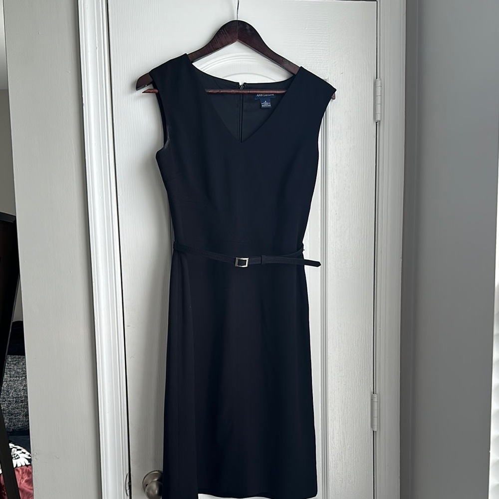 Calvin Klein Black V-Neck Sleeveless Sheath Midi